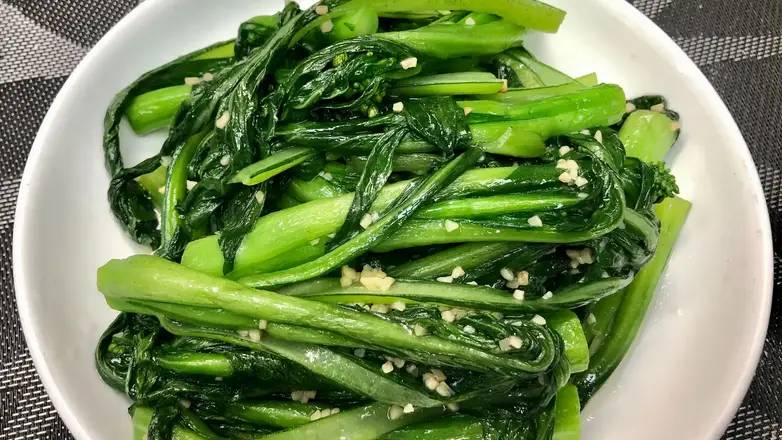 334. Braised Green Vegetable with Sliced Pork 肉片菜芯